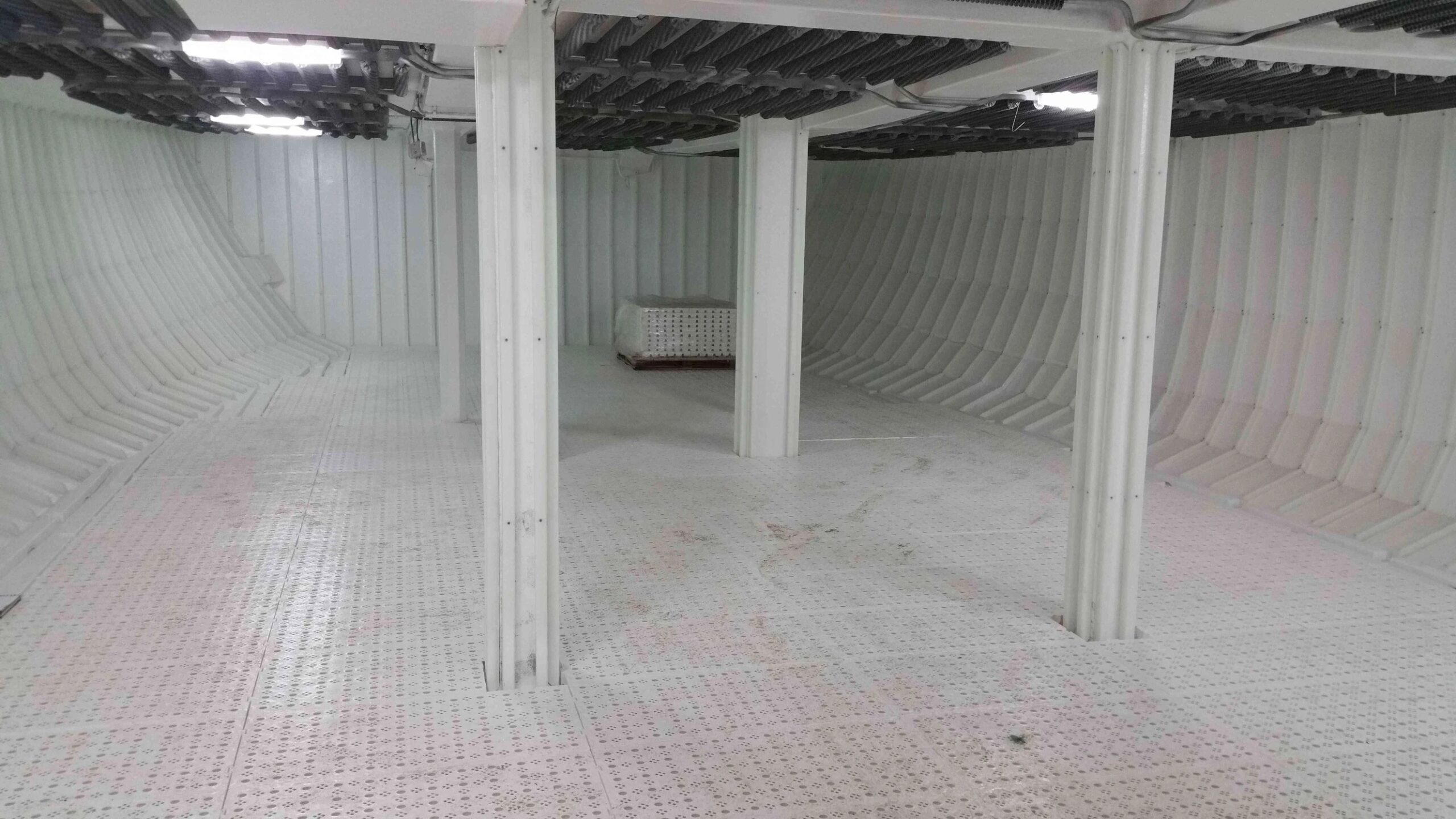 قایق عایق بندی شده